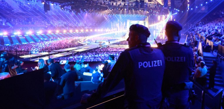 Security ESC in der Halle