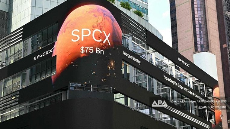 Times Square: SpaceX geht an die Börse