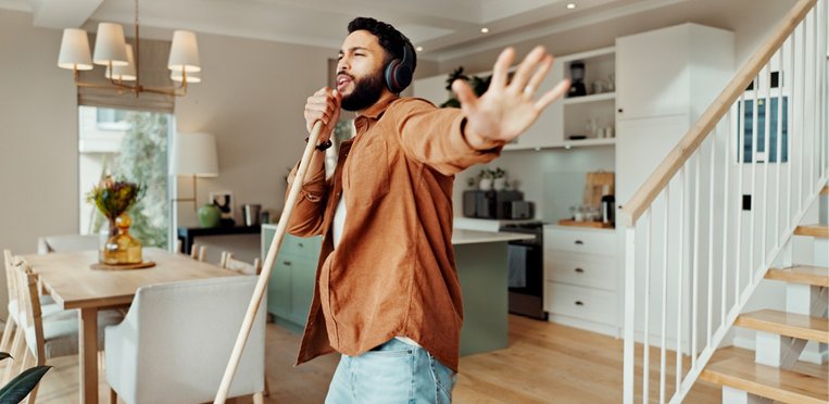 CB_763x373px_Shoppingtipps Frühjahrsputz_©PeopleImages_shutterstock.com